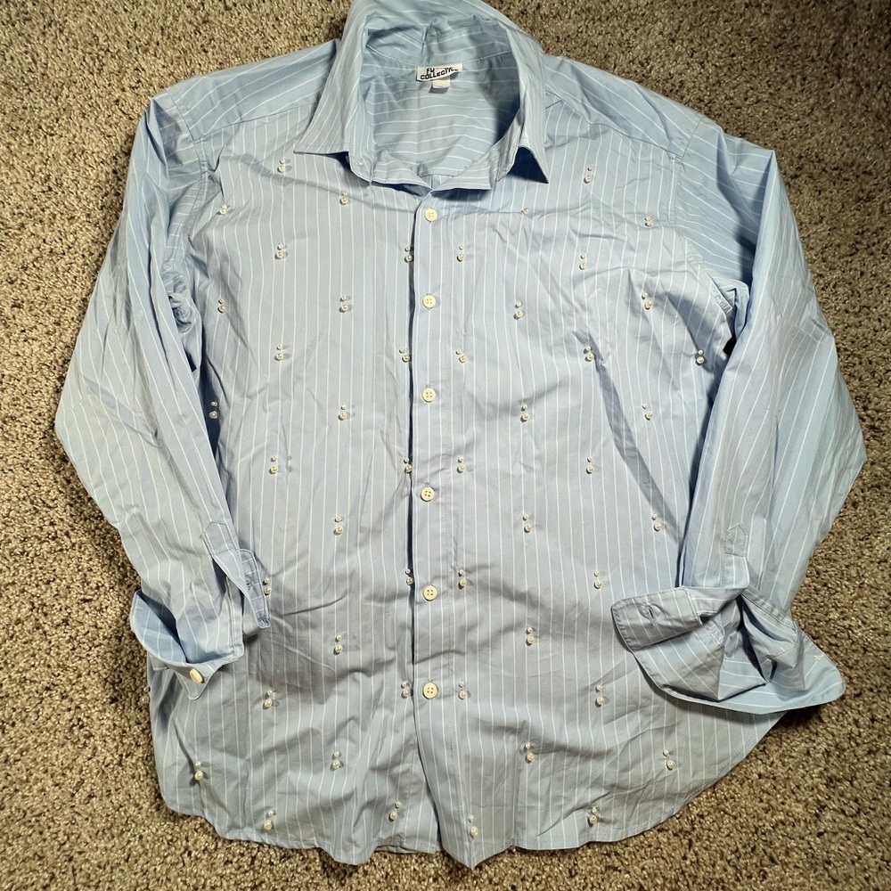 Women's Barrel Long Sleeve Collared Button-Down Shirt - Future Collective Sz M